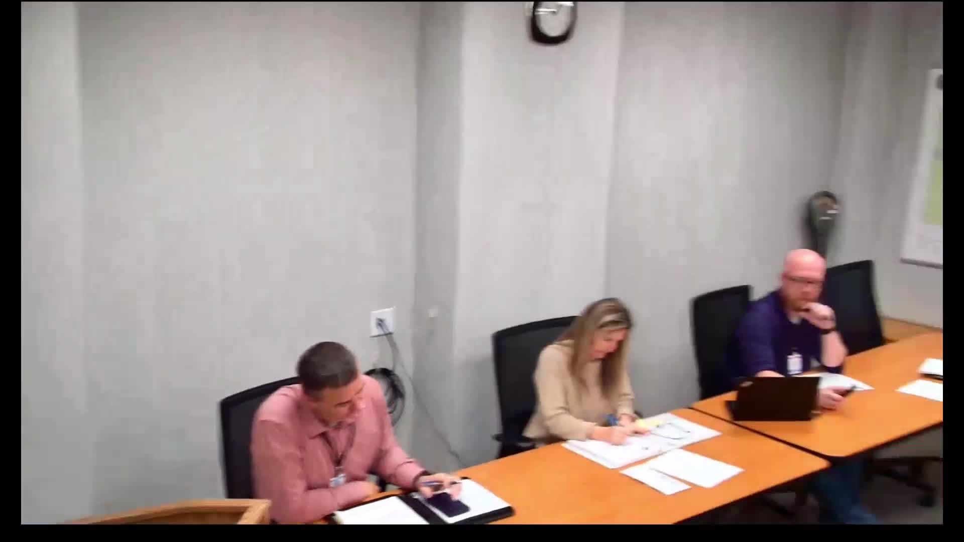 Cerro Gordo supervisors hear farmers’ objections to revised nuisance ordinance; first reading moved