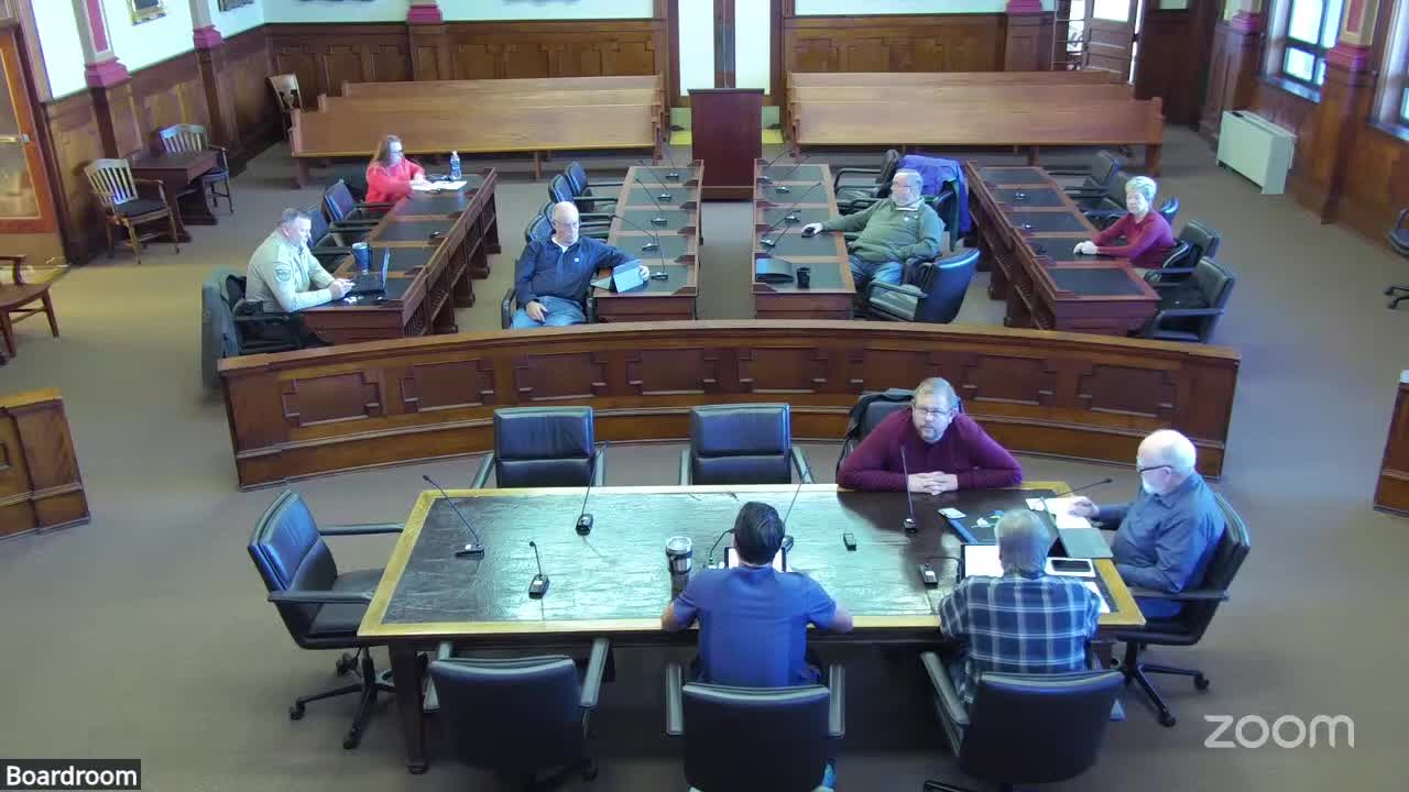 Lee County animal-control officer warns shelter strain, launches pet-food drive