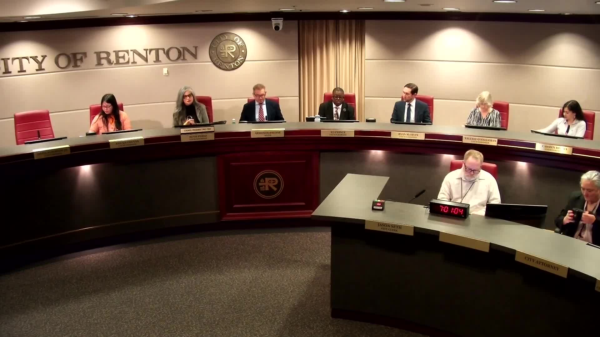 Renton police chief honors officers with life‑saving medals after multiple on‑scene rescues