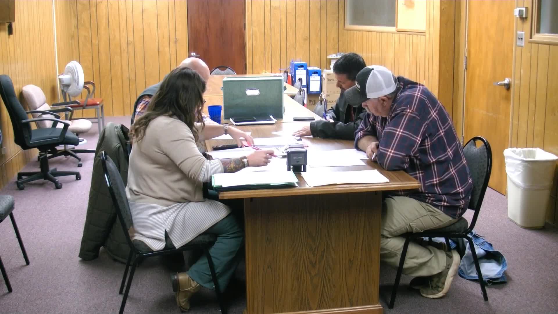 Woods County commissioners approve $5,000 travel transfers, review easement and emergency-account items