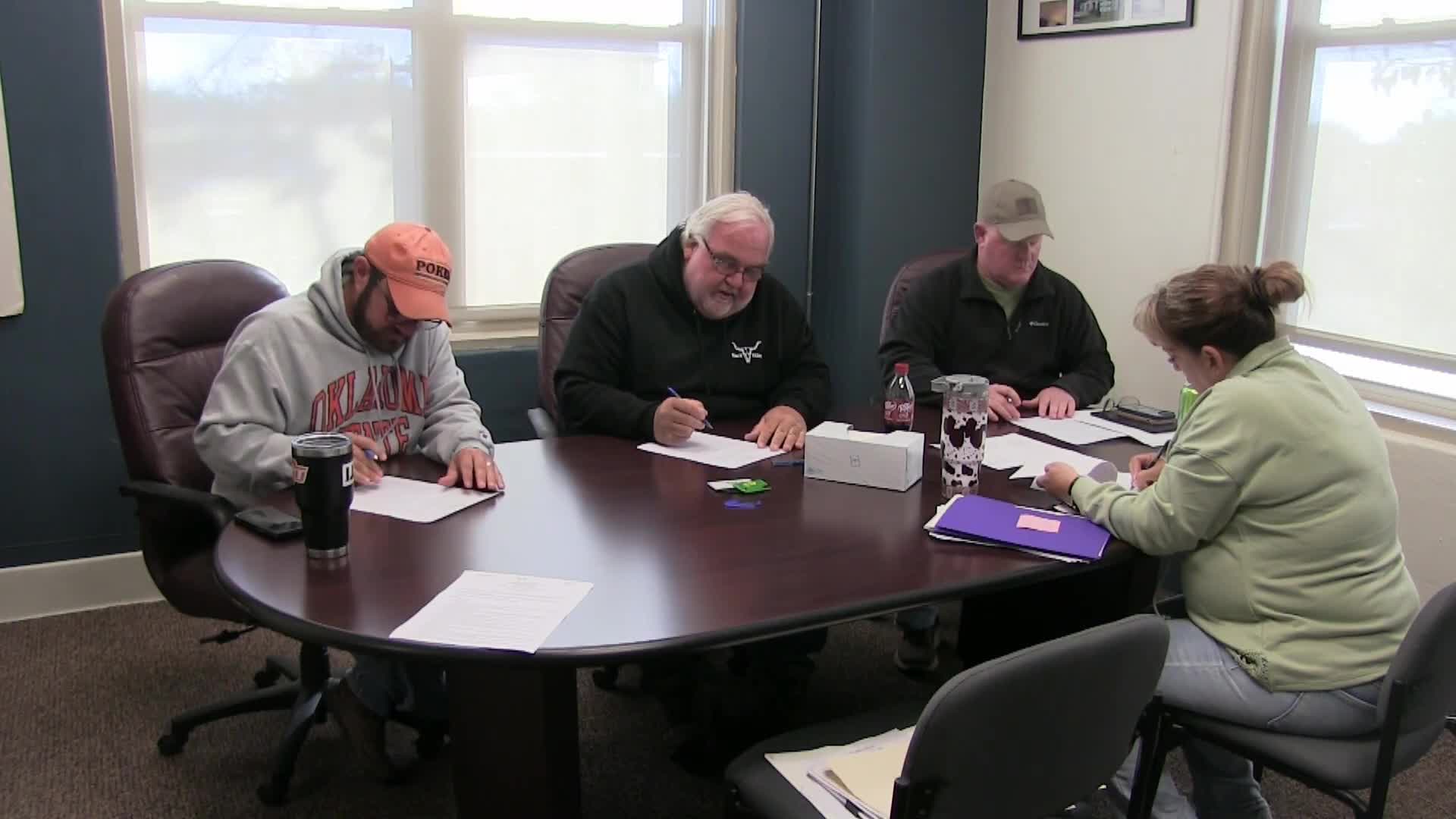 Alfalfa County adds Burbank Materials and Don Lavicki to material bids; advertisement to close Dec. 5