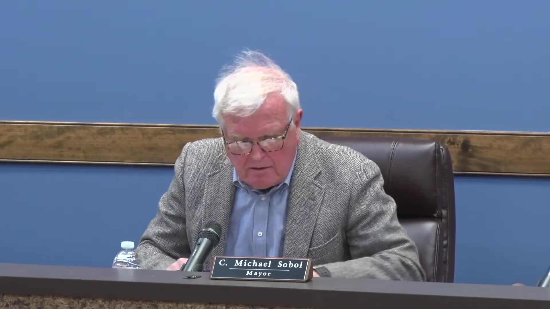 Black Mountain council approves consent agenda, proclaims Indigenous Peoples Heritage Month and moves into closed session