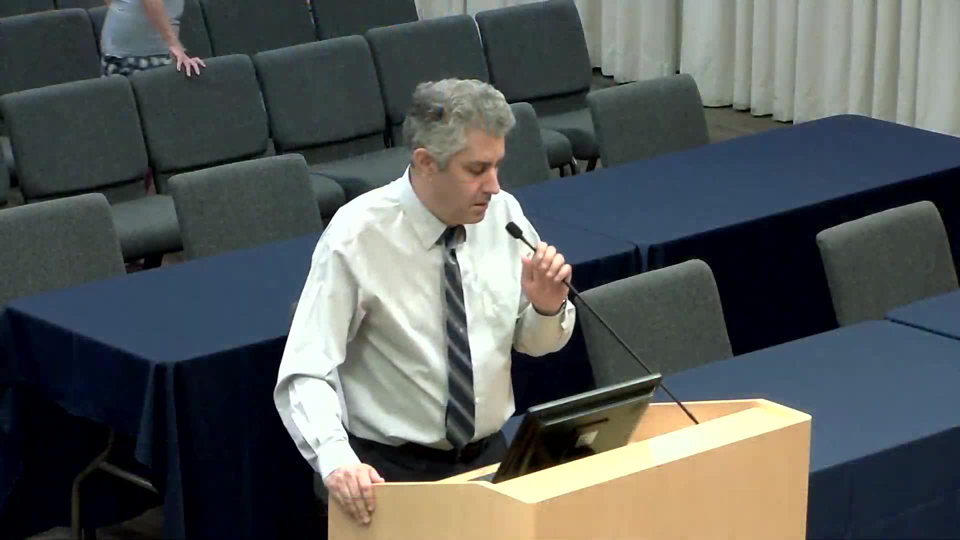 Planning commission denies proposal for 11 noncontiguous residential units in Plat 106, 6-0