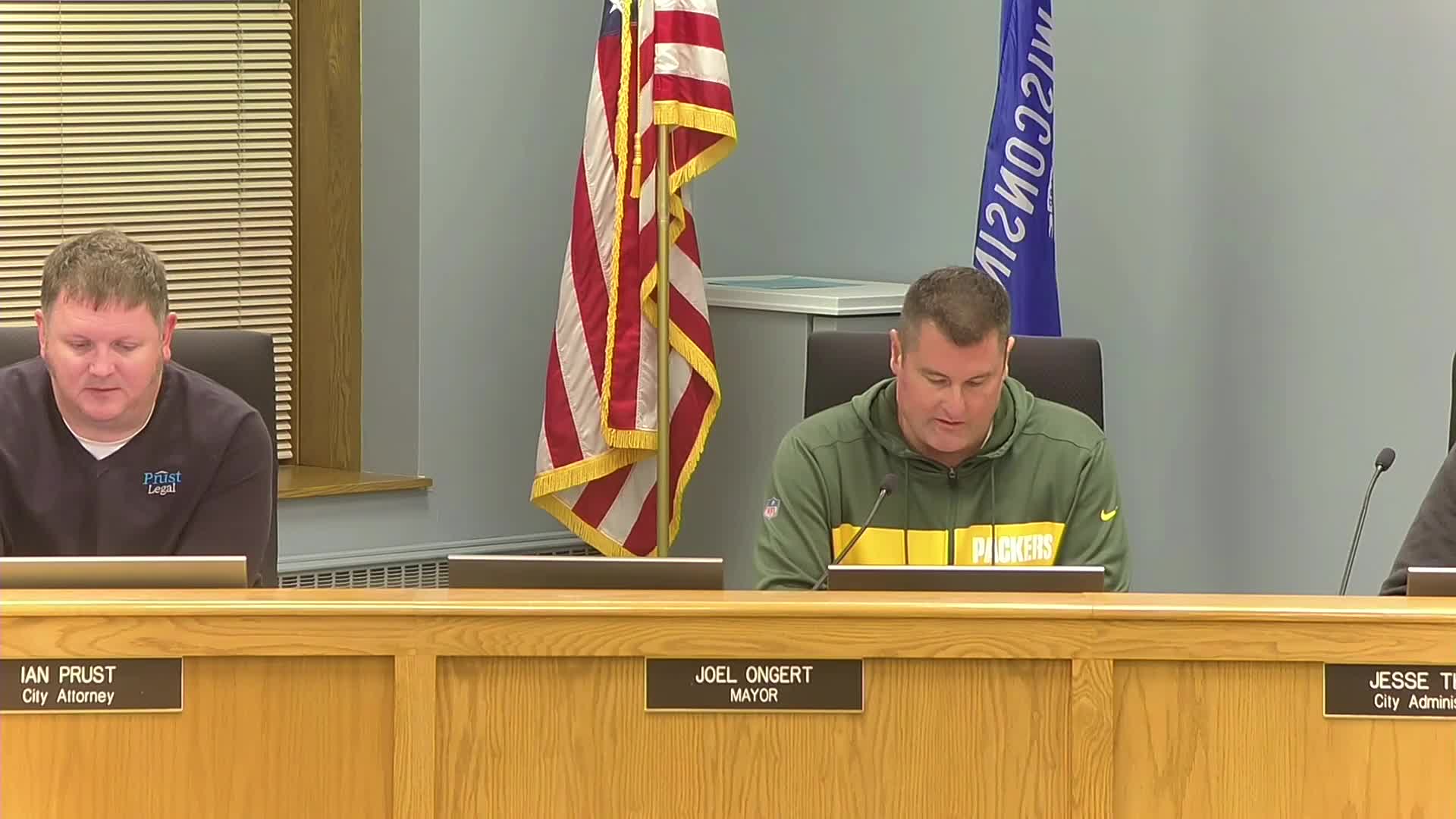 West Bend police introduce K9 'Valor' and city honors two life‑savers