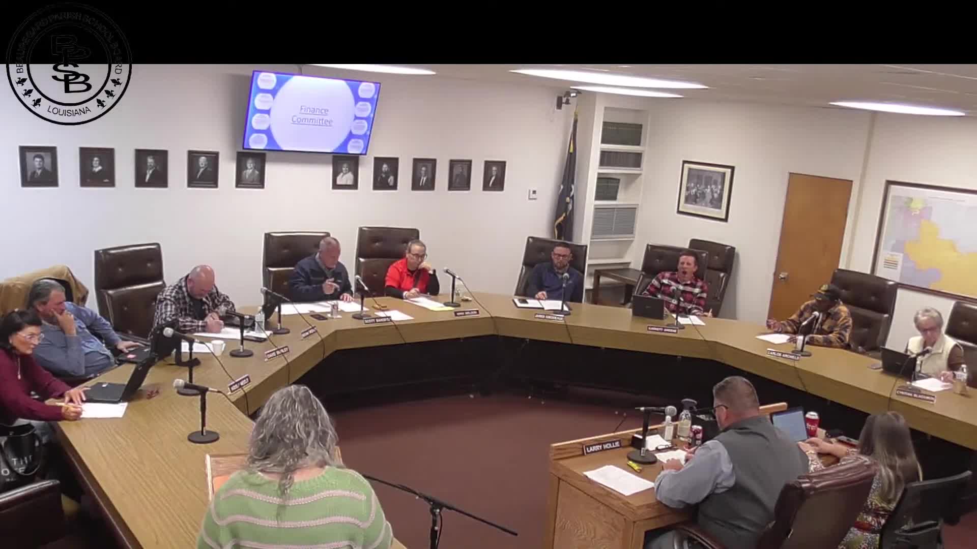Beauregard Parish committees accept E‑Rate Category 2 internal‑connections proposal; district share estimated at roughly 20%
