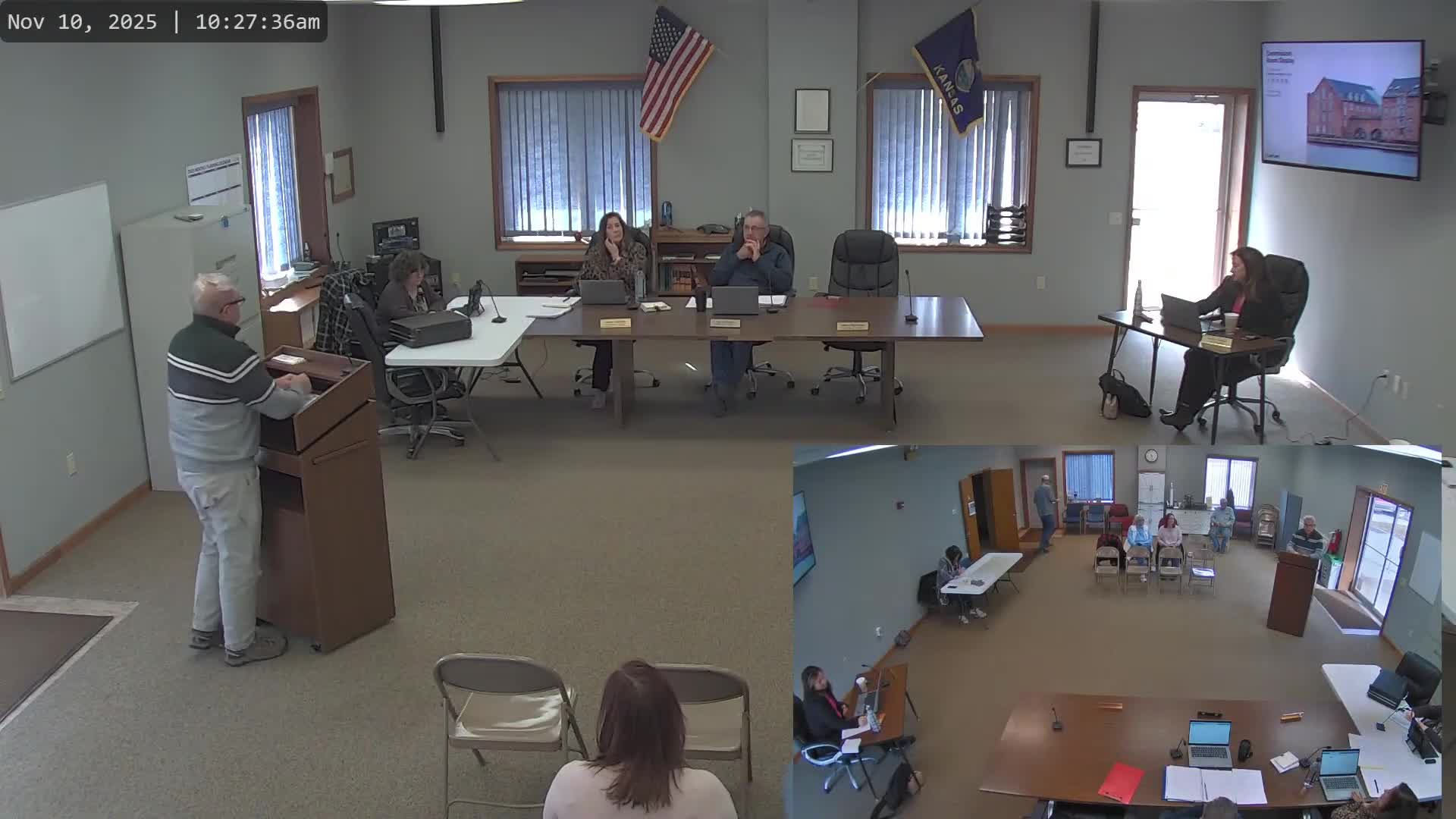 Lake Chaparral residents urge Linn County commissioners to strengthen enforcement after safety incidents