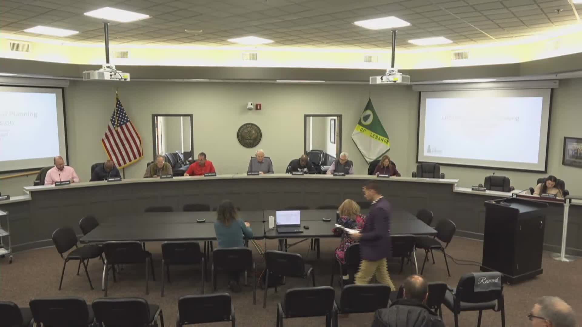 Lebanon Planning Commission reviews multiple final plats and site plans; staff reports few outstanding issues