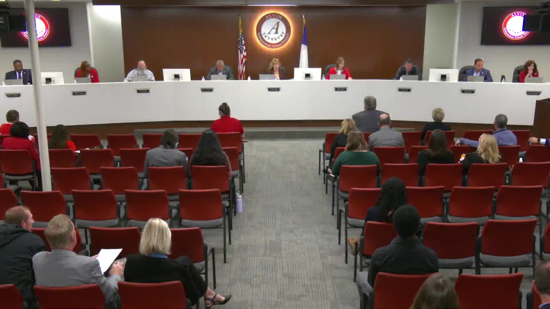 Auditor issues clean opinion on Alvin ISDs 2024-25 financial statements; board approves audit 7-0