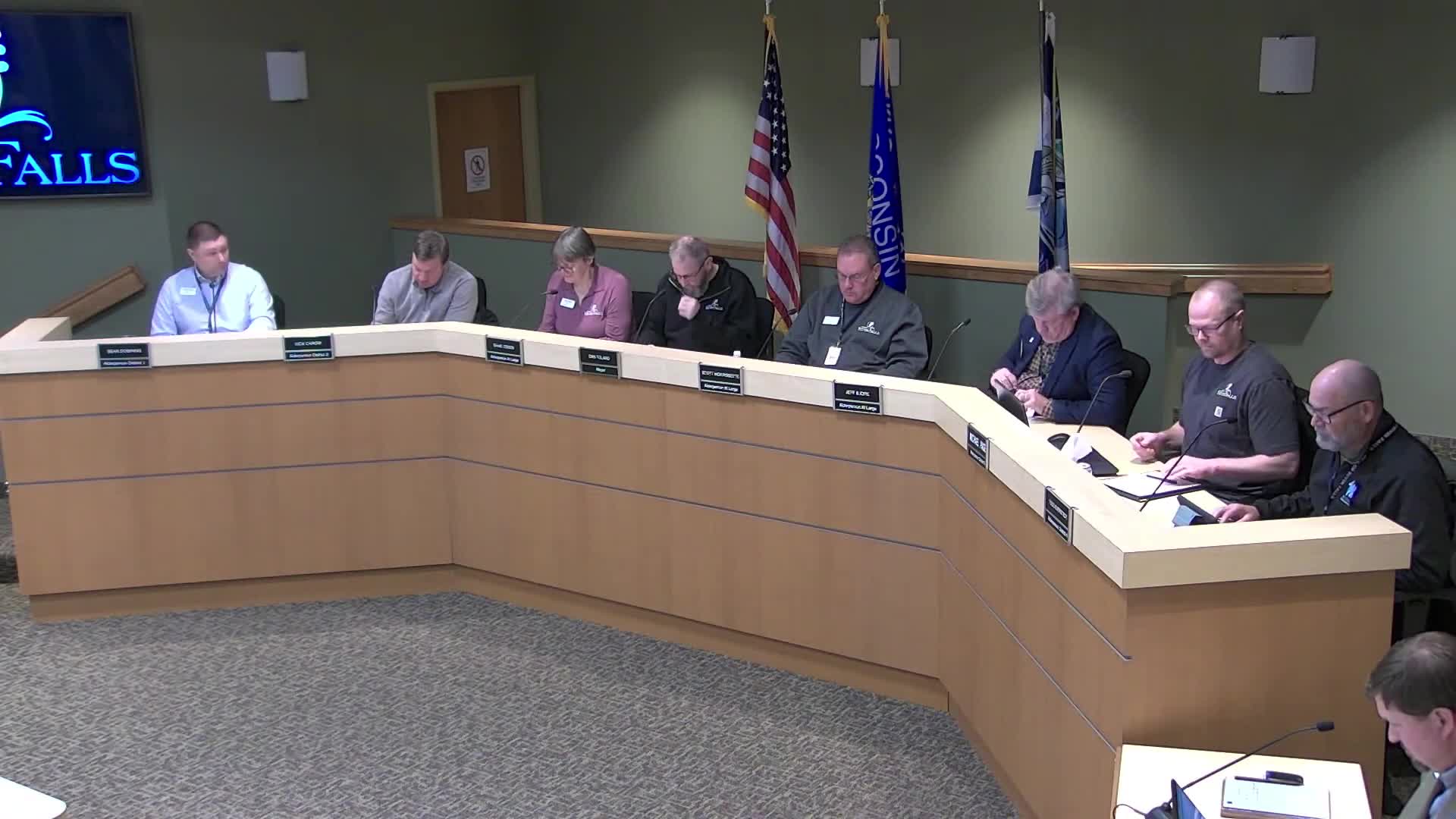 Council holds first reading to lower speed limits on Powell and Cascade avenues