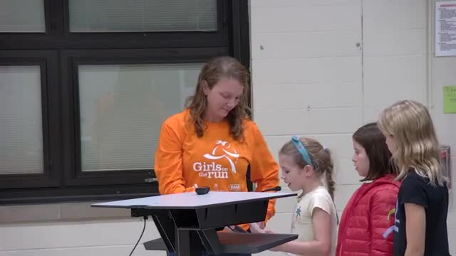 Students ask Glen Rock board for a middle-school playground; group proposes $25,200 Kompan unit and offers to fundraise