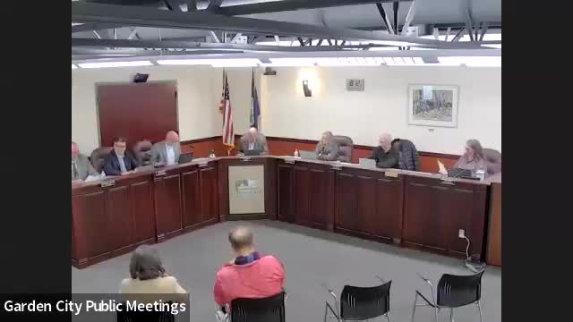 Council advances second reading of ordinance to ban motorized watercraft on Boise River; staff recommends infraction, not misdemeanor