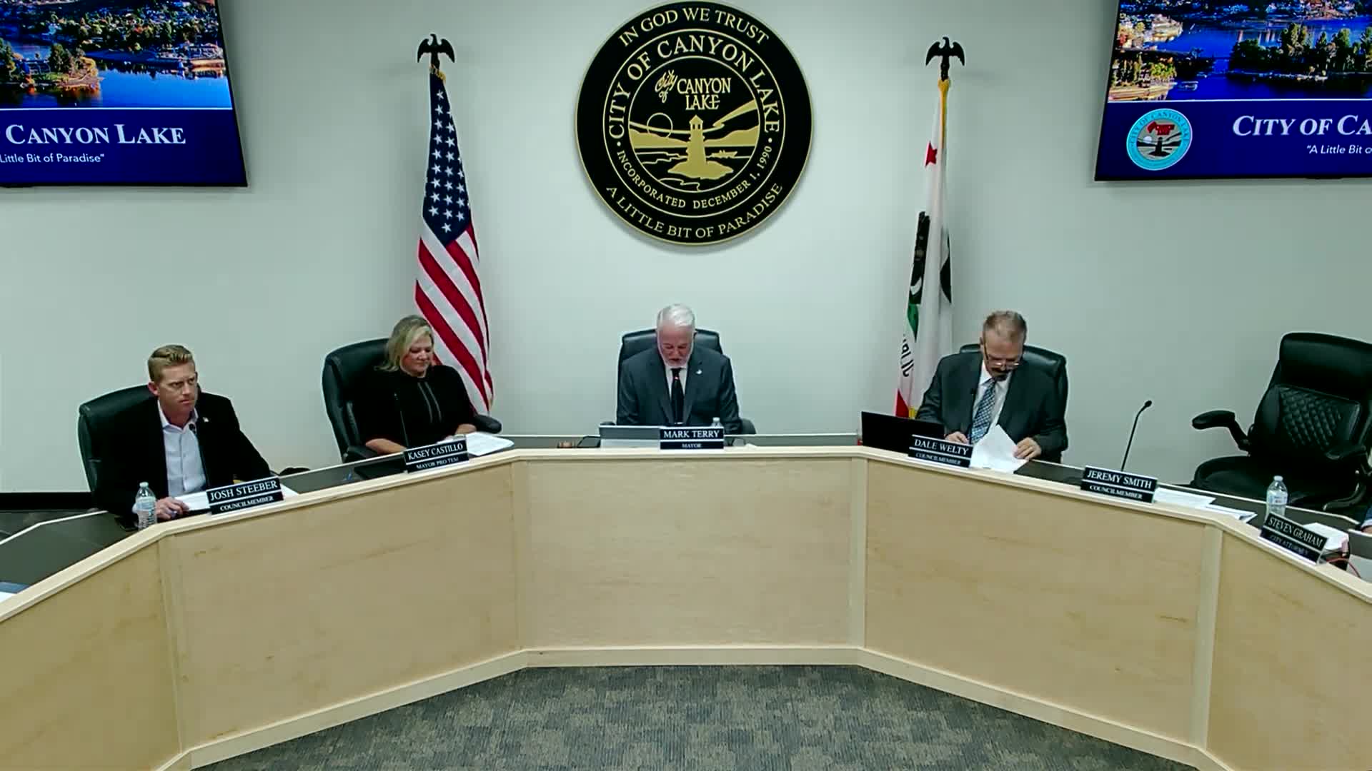 Canyon Lake council adopts housing-element amendment, introduces mixed-use zoning changes