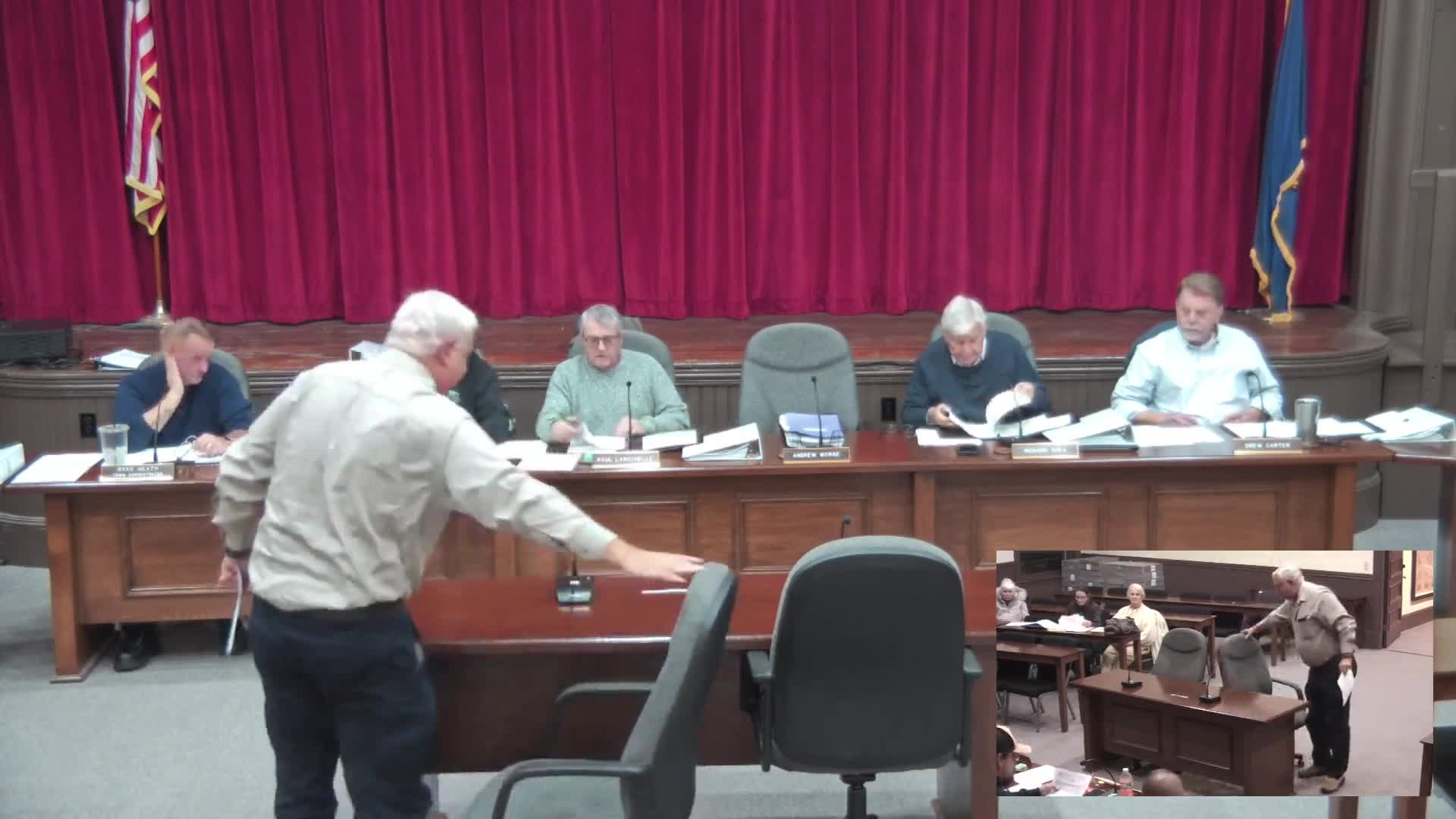 Alton selectmen approve 2026 budgets, use $1.25 million to lower next year’s tax rate