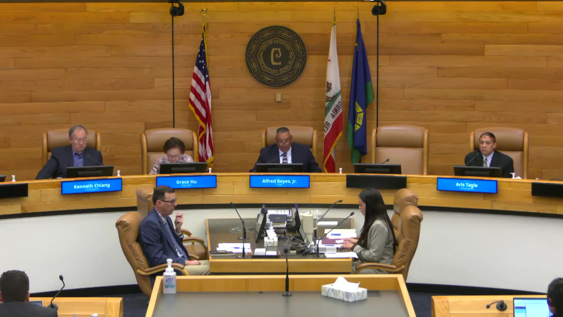 Cerritos staff walk through business-startup flowchart; commissioners urge "single-desk" and fast-track options