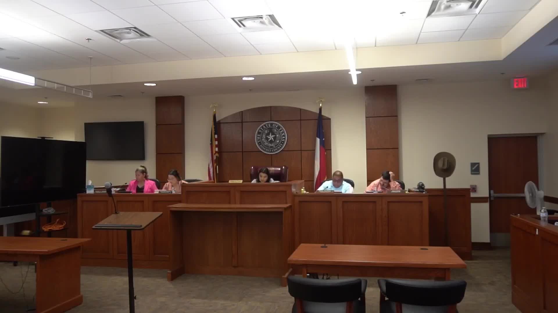 Dimmit County commissioners debate 8 a.m.–5 p.m. courthouse parking signs and enforcement; item tabled