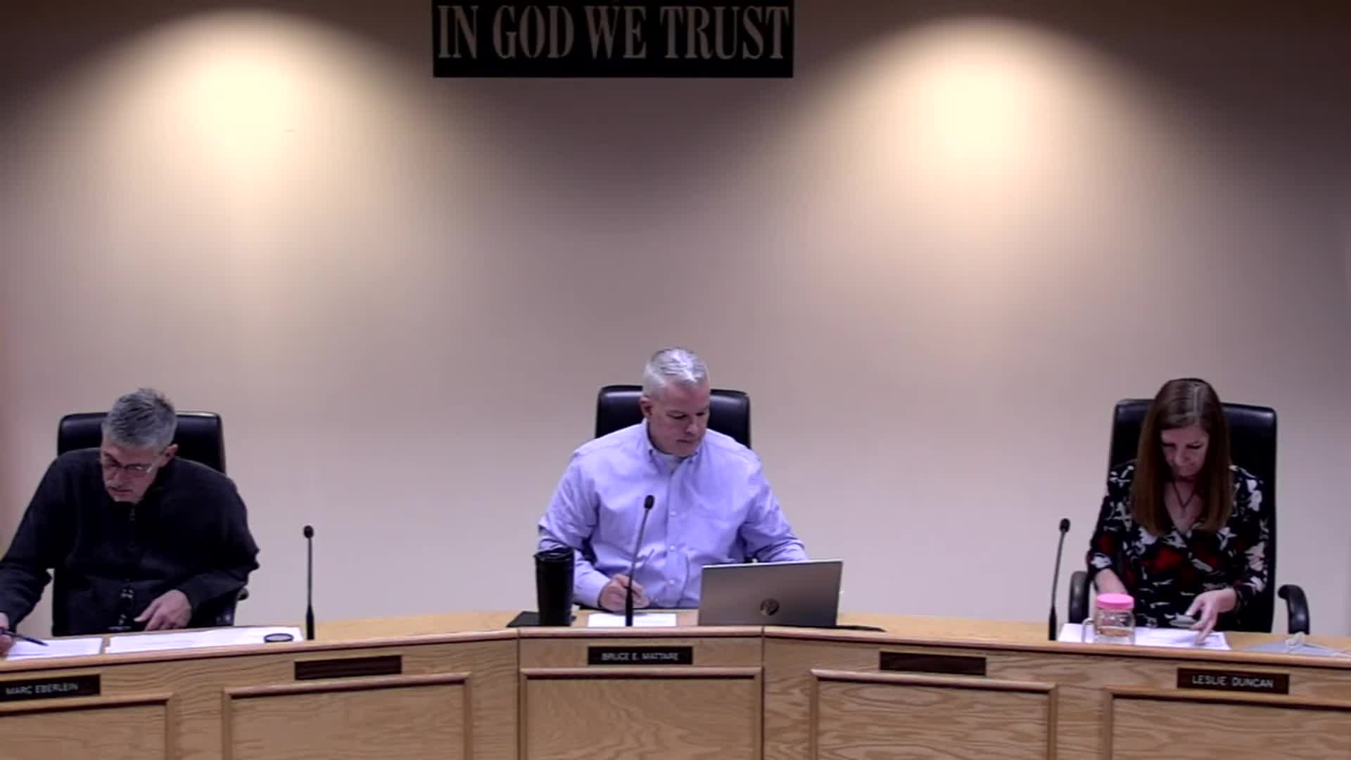 Kootenai County sees staffing gains at 9-1-1 as leaders weigh new dispatch center