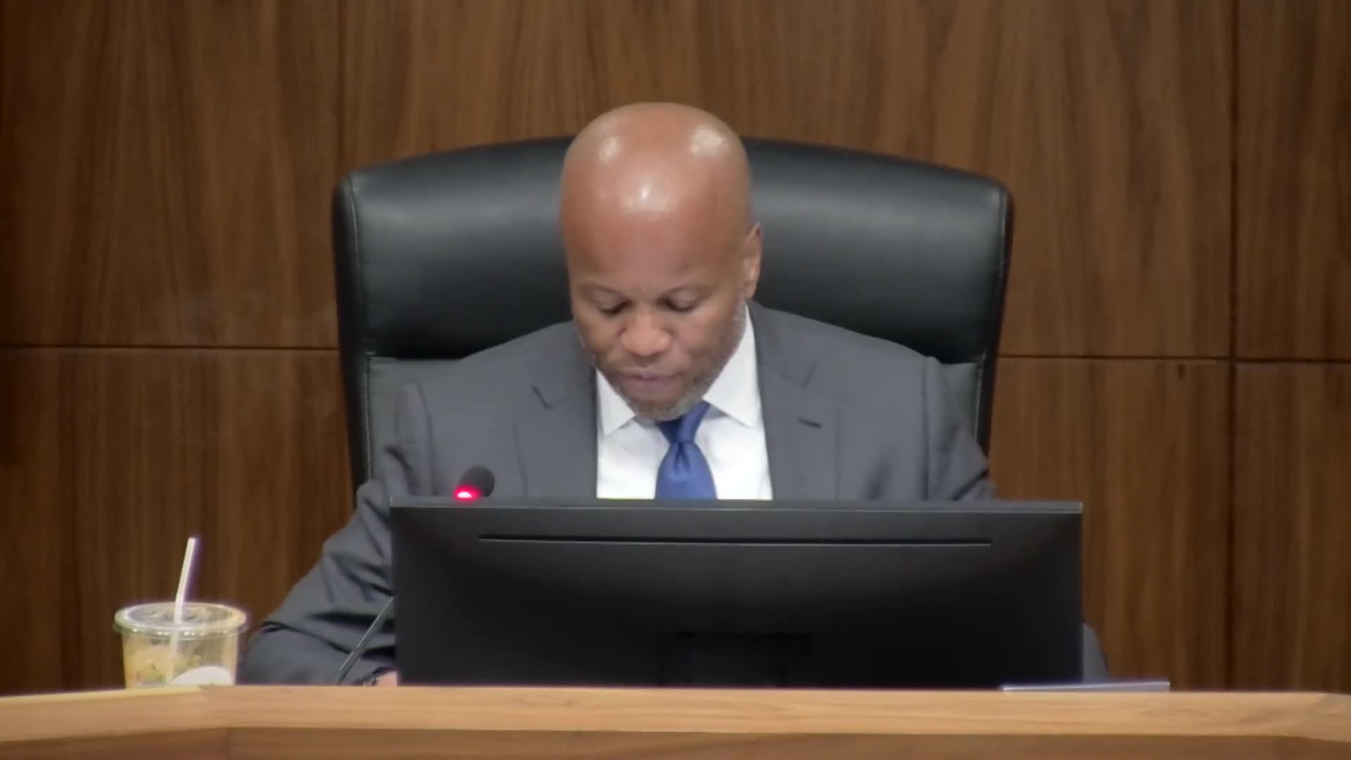 Tempe council approves Dorsey Station overlay and lease authority; neighbor presses for larger grocery space