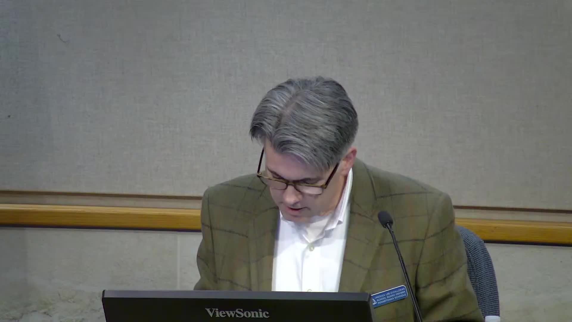 Minnetonka Middle School East students report wins and suggestions after switch to 82‑minute block schedule