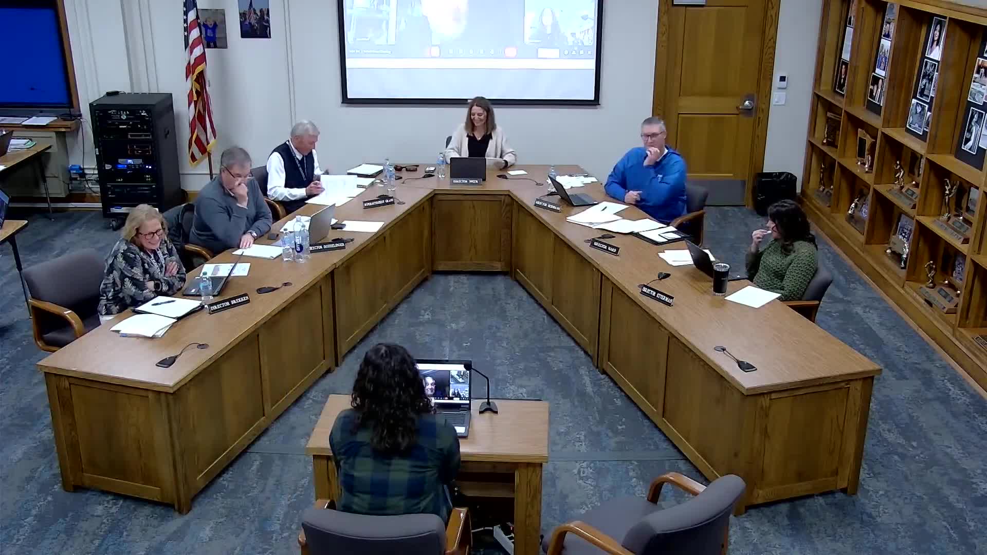 Parents, students and staff urge Brainerd board to keep Brainerd Learning Center in its current building