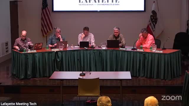 Lafayette planning commission approves three hillside homes on Cambridge Drive despite neighbor concerns about turnarounds and drainage