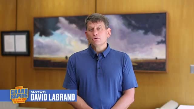 Presenter in Grand Rapids urges neighbor-to-neighbor engagement to strengthen democracy