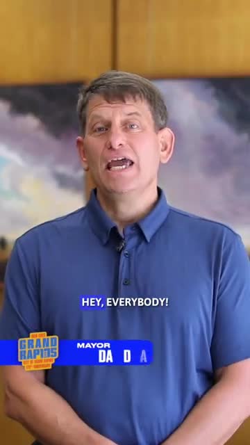 Grand Rapids speaker urges residents to strengthen democracy by building neighborly ties