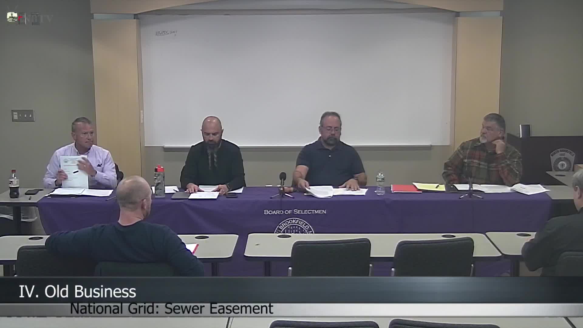 Selectmen approve placing $15,000 easement sale on special town meeting; debate National Grid sewer tie‑in and easement need
