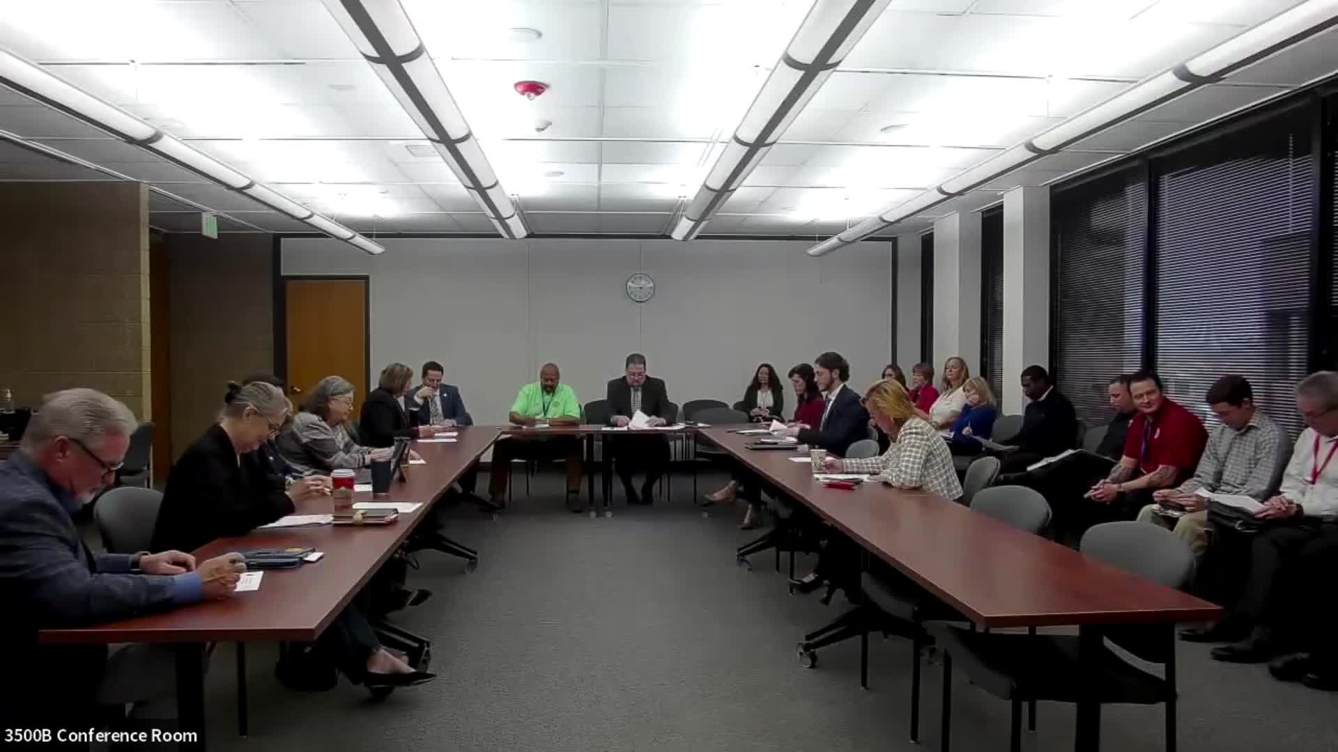 Committee extends EV-charger contract; county to charge 20¢/kWh and monitor usage