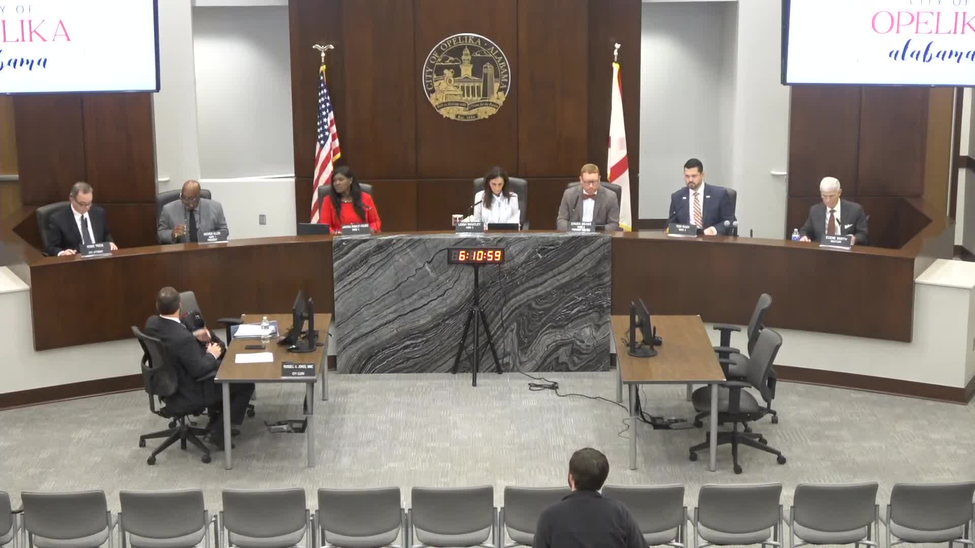 Opelika council approves $389,000 consulting agreement for police and schools