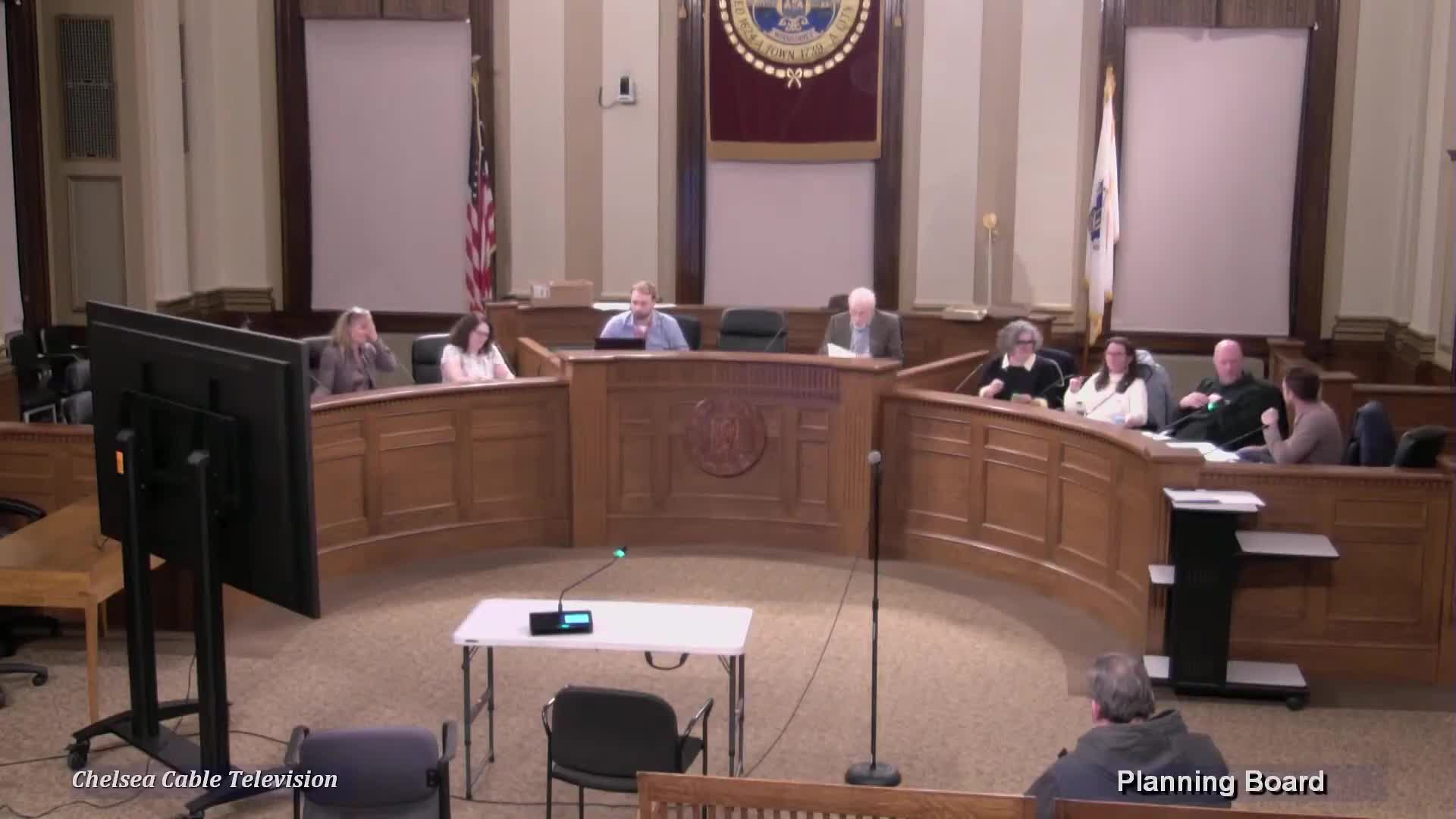 Planning board recommends against proposed R‑1 zoning amendment that would lower lot‑size minimums and allow 3‑family by special permit