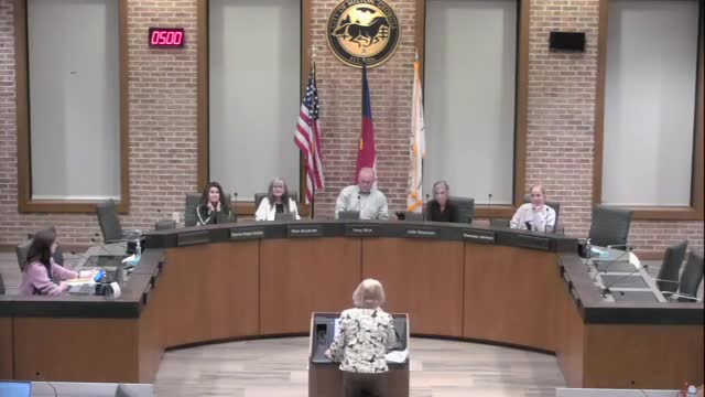 Milton equestrian committee recommends alternatives to homeowner'requested 8-foot opaque fence