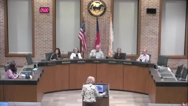 Committee revisits large-lot incentives, access rules and proposes a rural-design staff role; public commenters urge caution