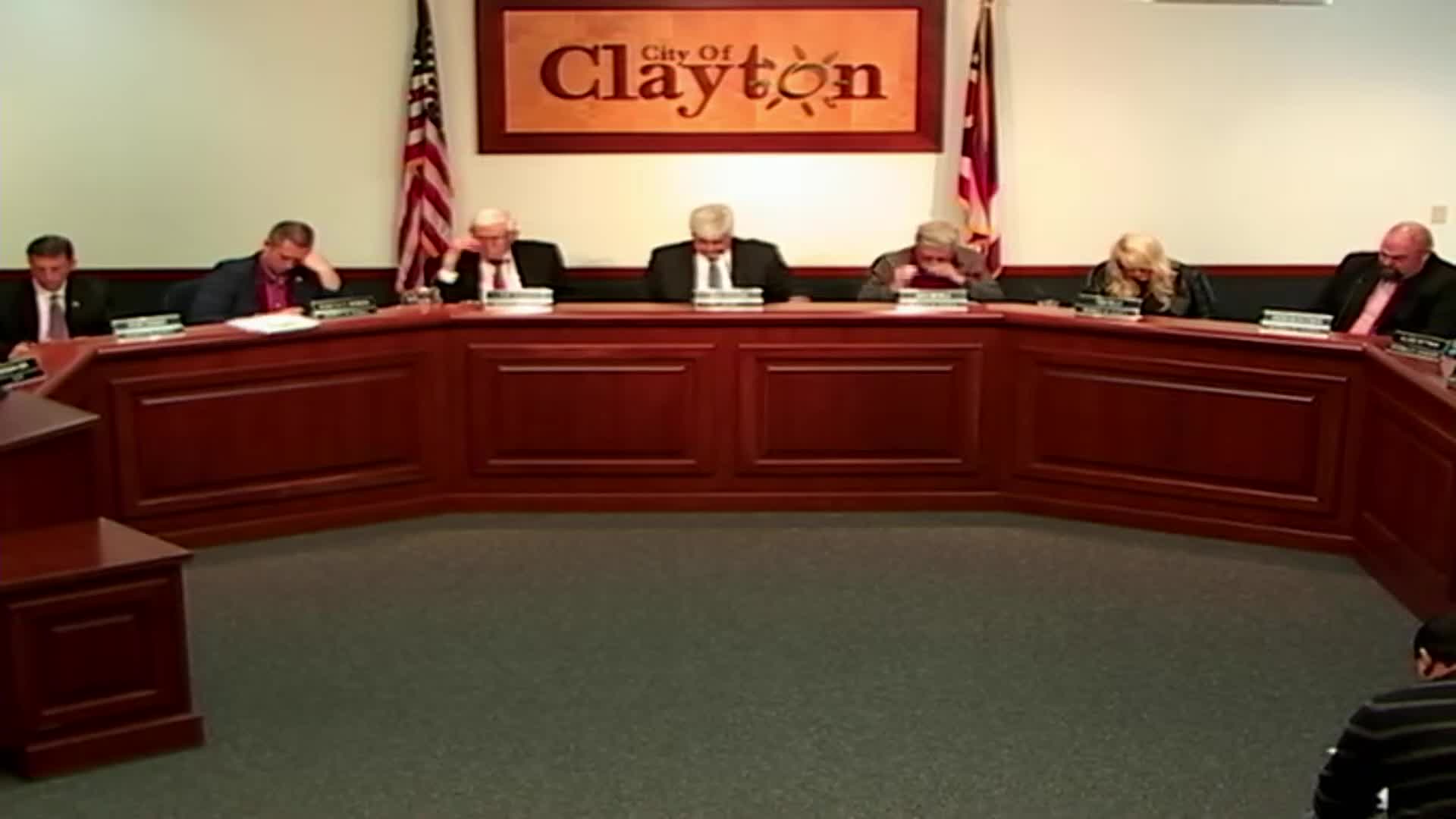 Council approves multiple tax-increment financing districts after narrow amendment vote