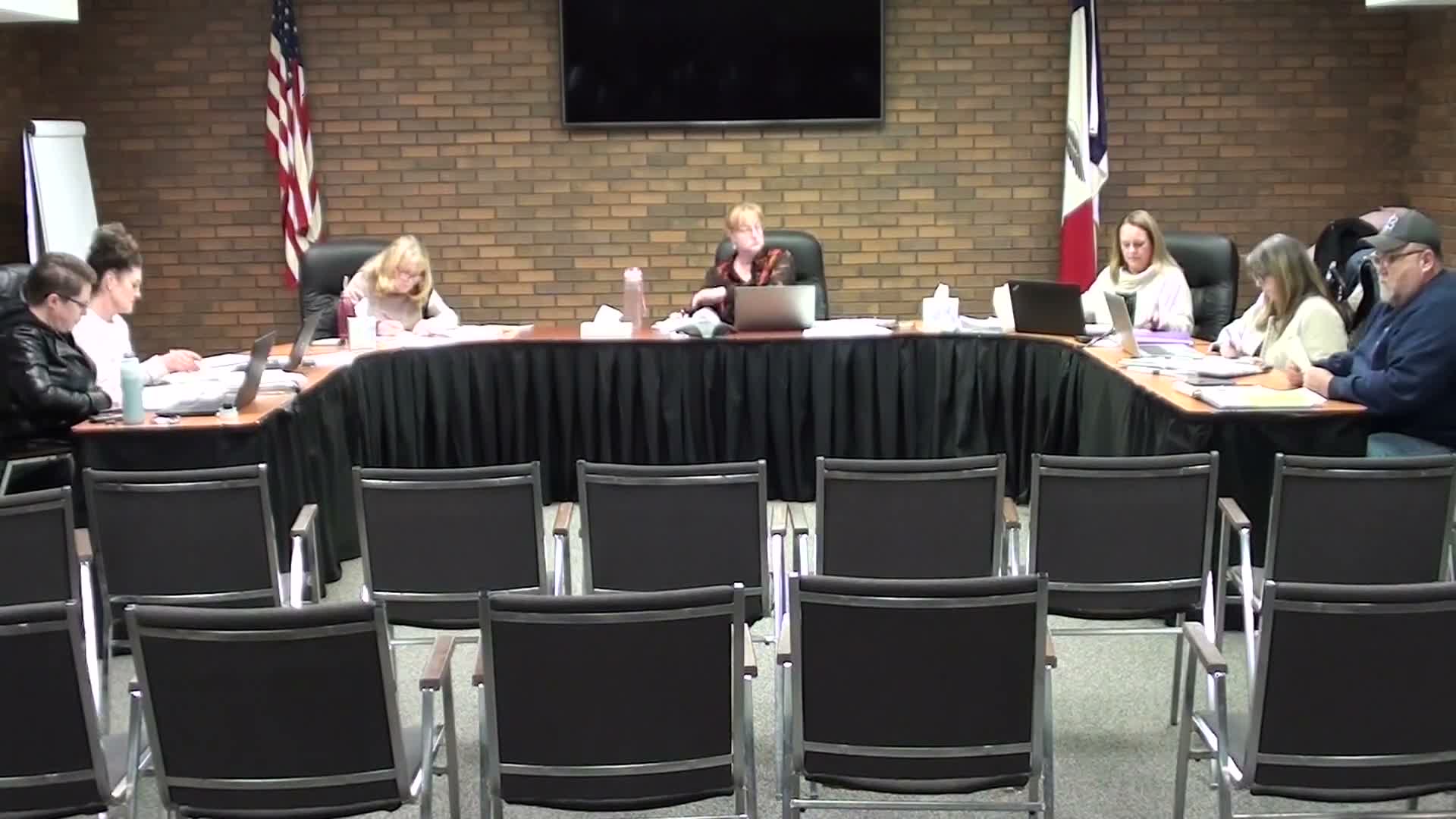 EMS leaders warn of recruitment gaps and ask to raise part‑time pay; discuss frozen grant for cot/lift purchase