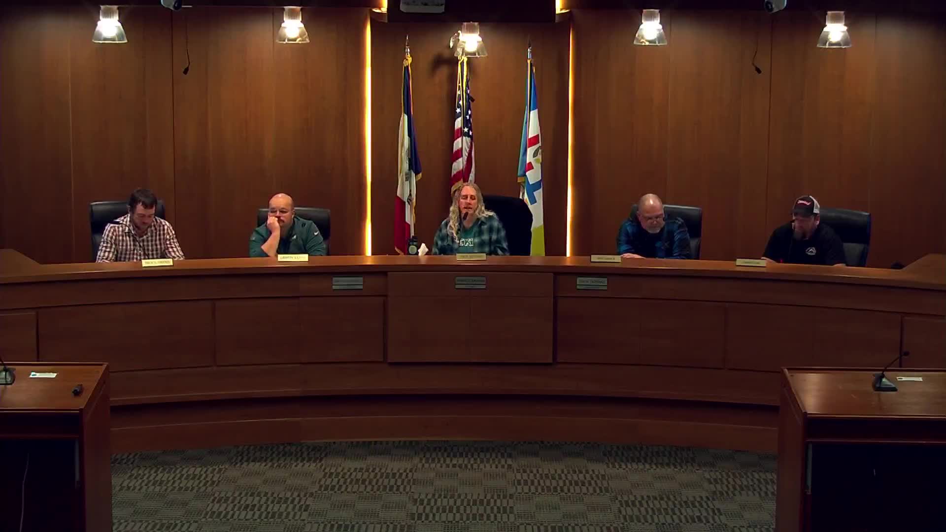 Planning commission approves consent agenda and three final plats amid neighbor concerns over steep-slope development