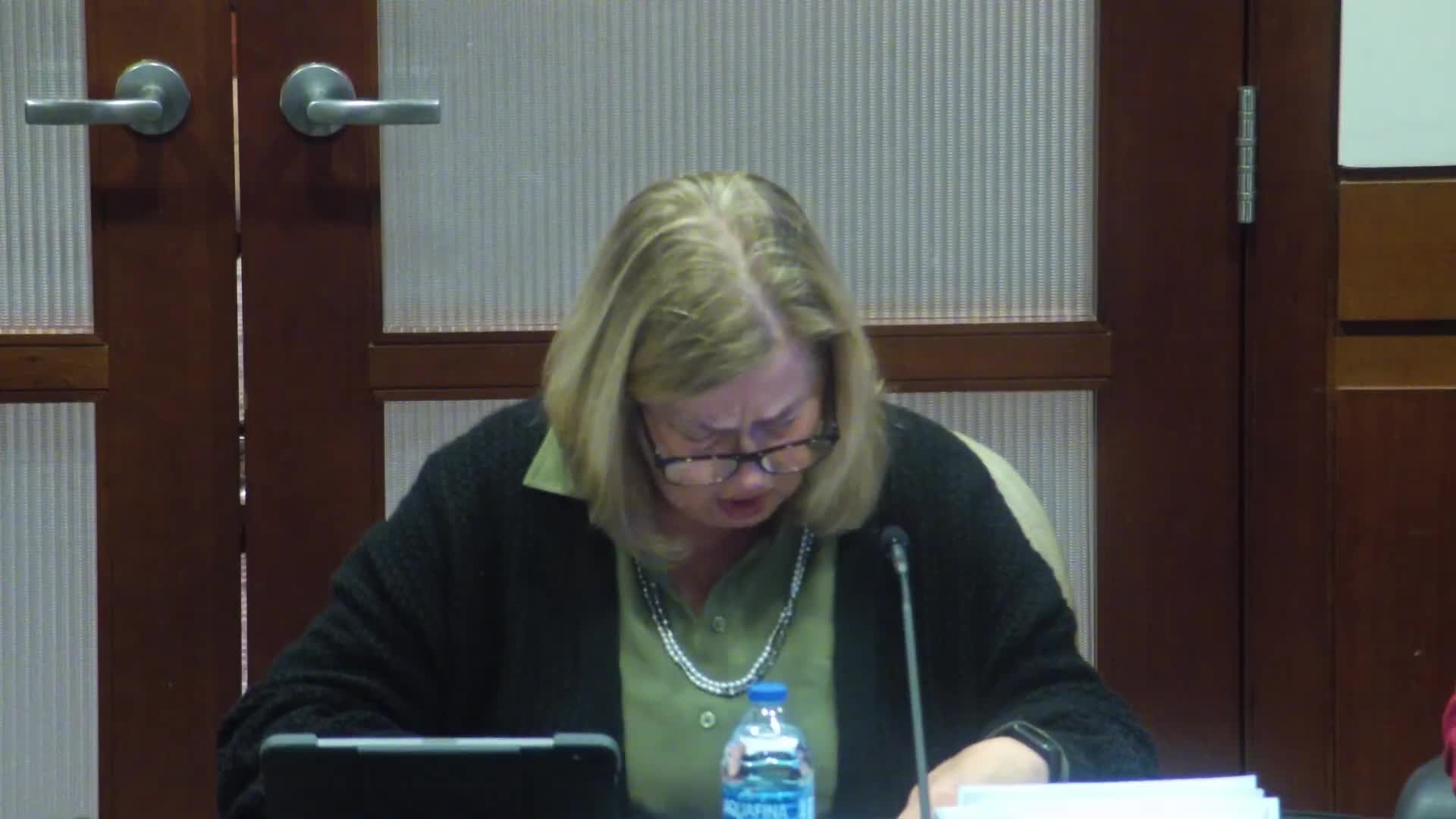 Council adopts business‑license schedule update required by state Act 176