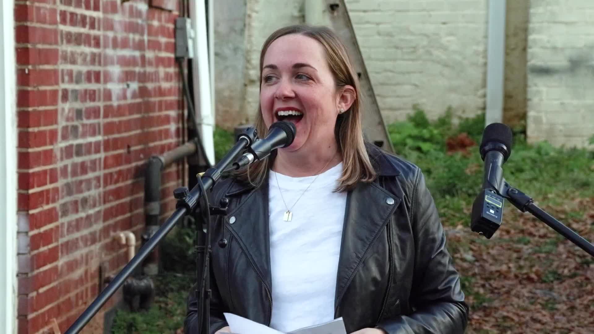 Fort Mill Economic Partners unveils downtown mural by local artist Debbie Witsett