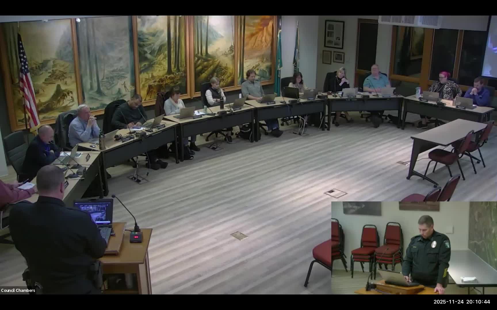 Snoqualmie holds first reading on electric‑motorcycle rules; council flags passenger and speed wording