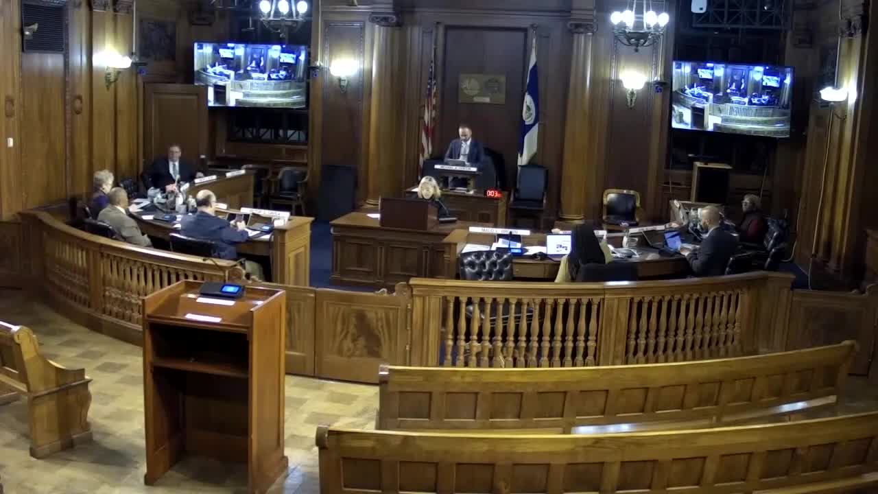 Council approves lit accessory sign for Springfield Day Nursery (Square 1) at 947 Main St.