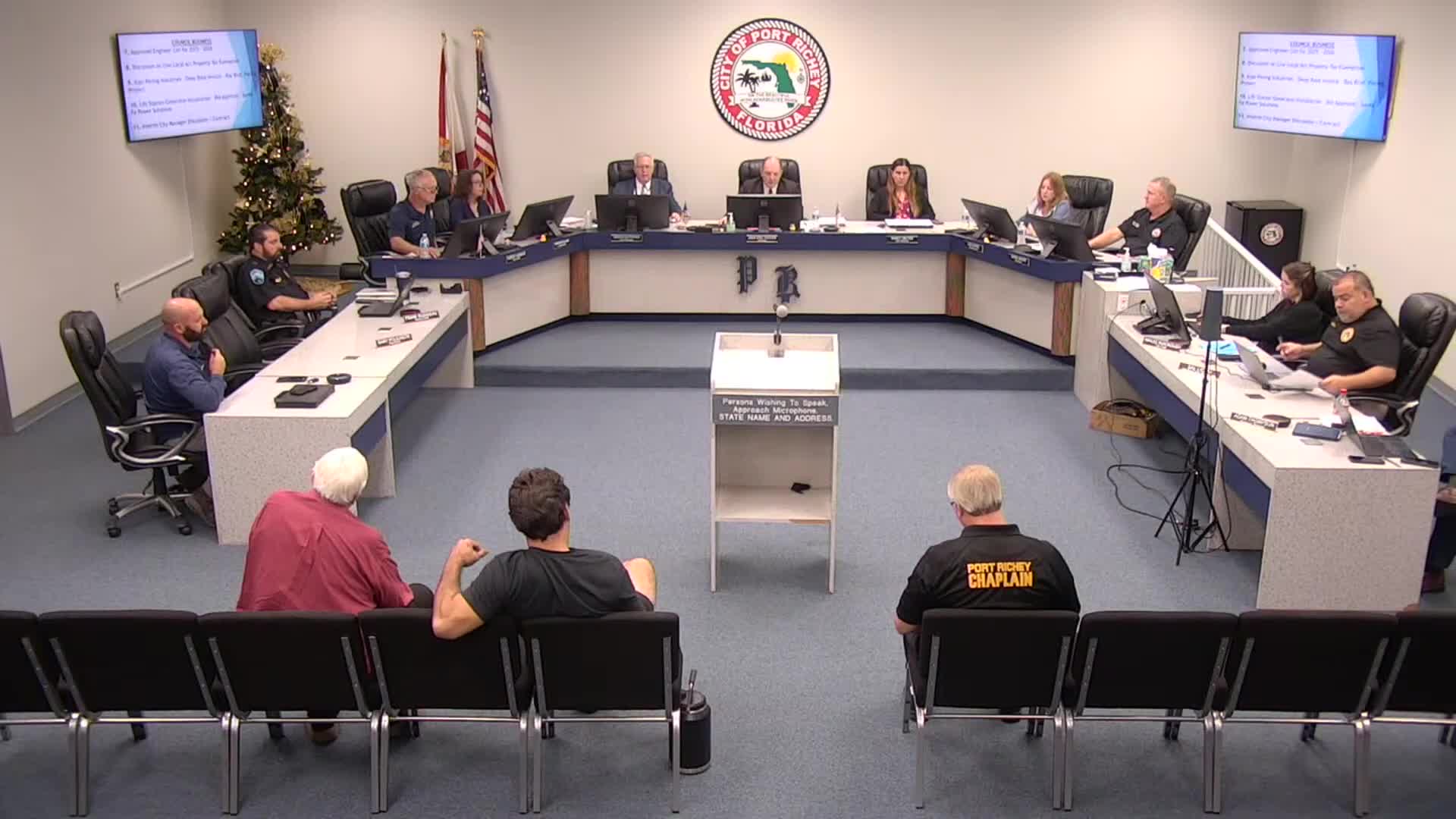 Port Richey moves forward with new city manager contract, extends interim manager for transition