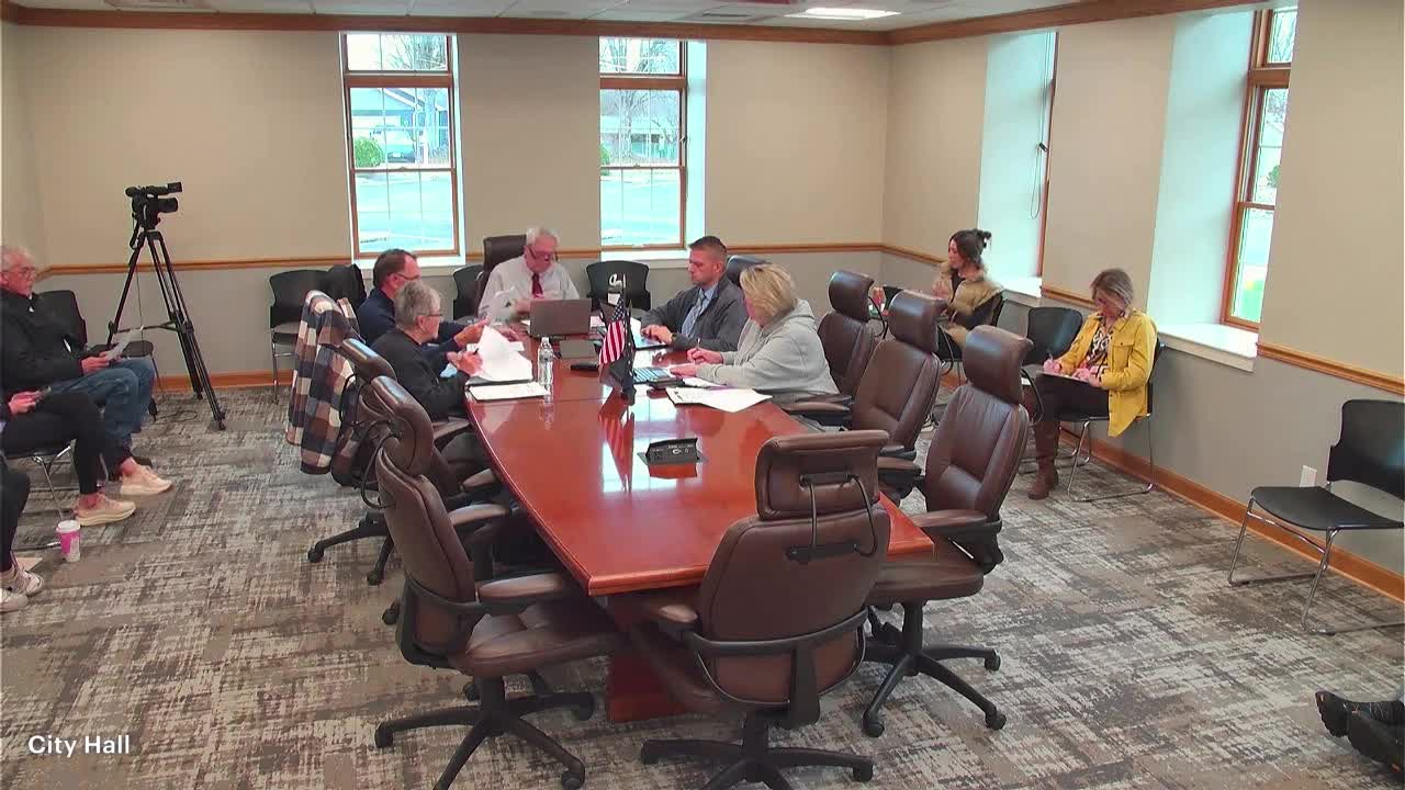 Scottsburg board approves claims, 778 hours of sellbacks, lease deposit return and facility waiver