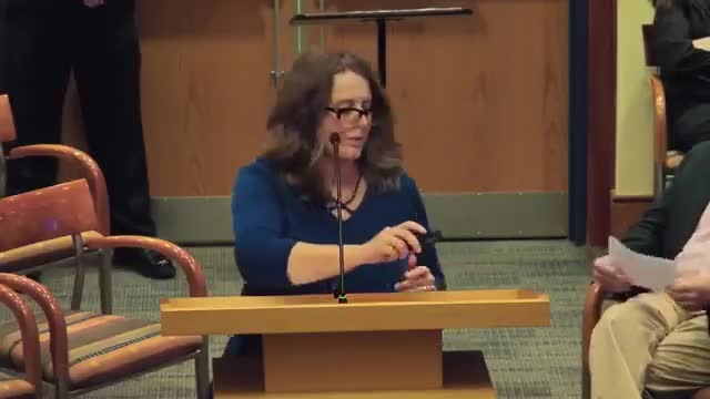 Council reviews proposed 267‑acre annexation that seeks a two‑year 'sunset' buildout trigger