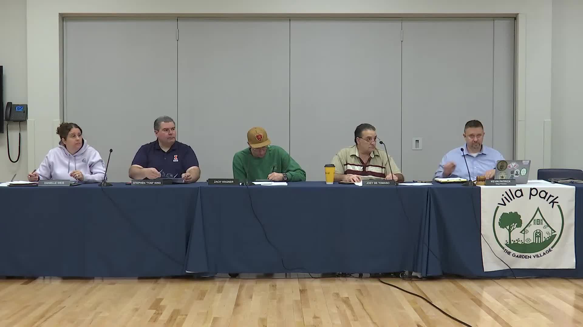 Villa Park commission reviews liquor-license renewals as businesses seek downgrades after fee increase