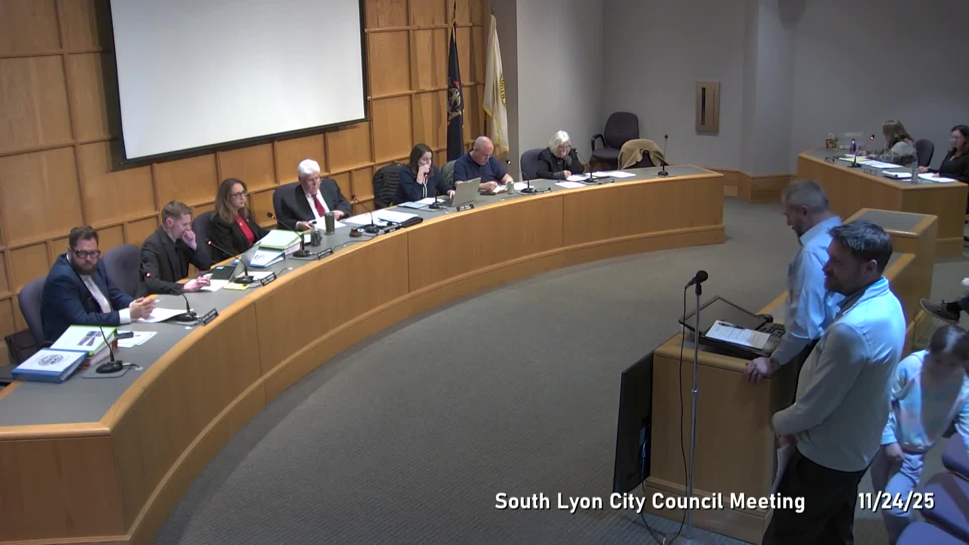 Council waives bidding, approves $2.1 million Federal Paving contract for Oak Creek road work