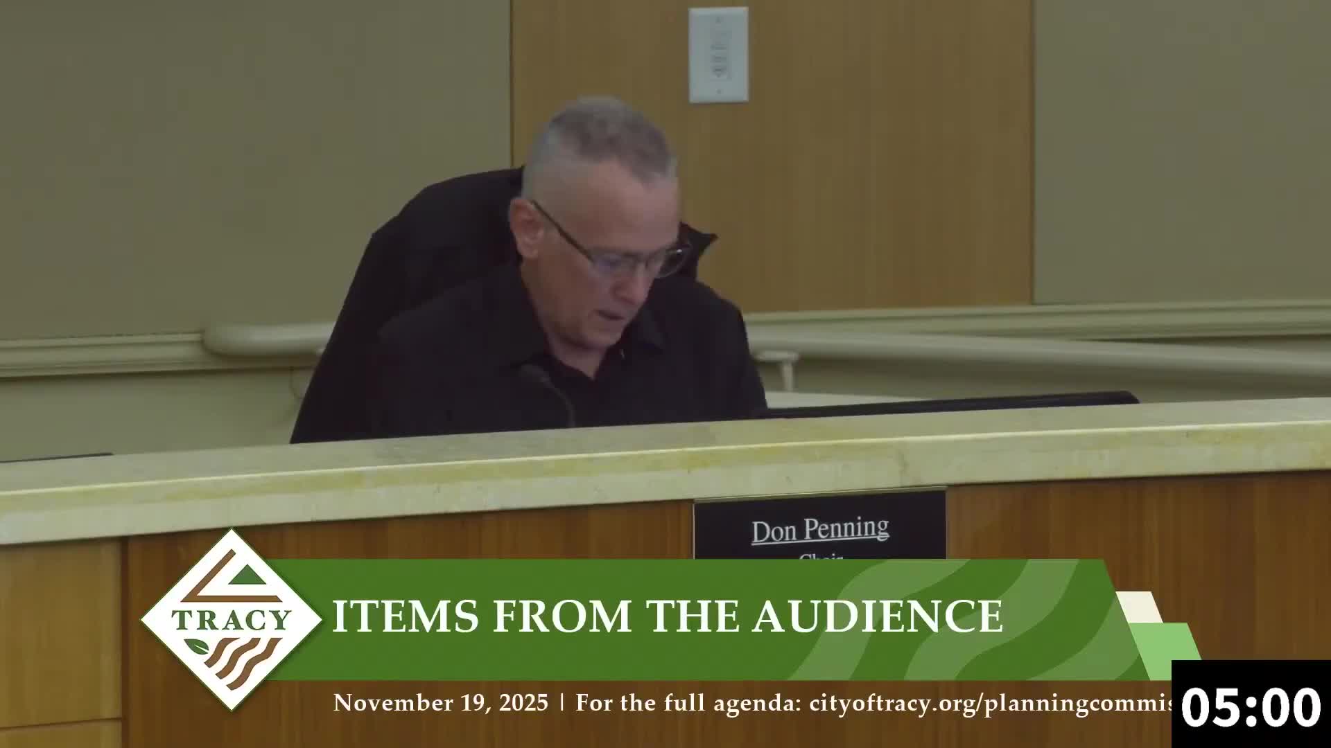 Planning Commission delays vote on proposed three‑story self‑storage near I‑205 after height and zoning concerns