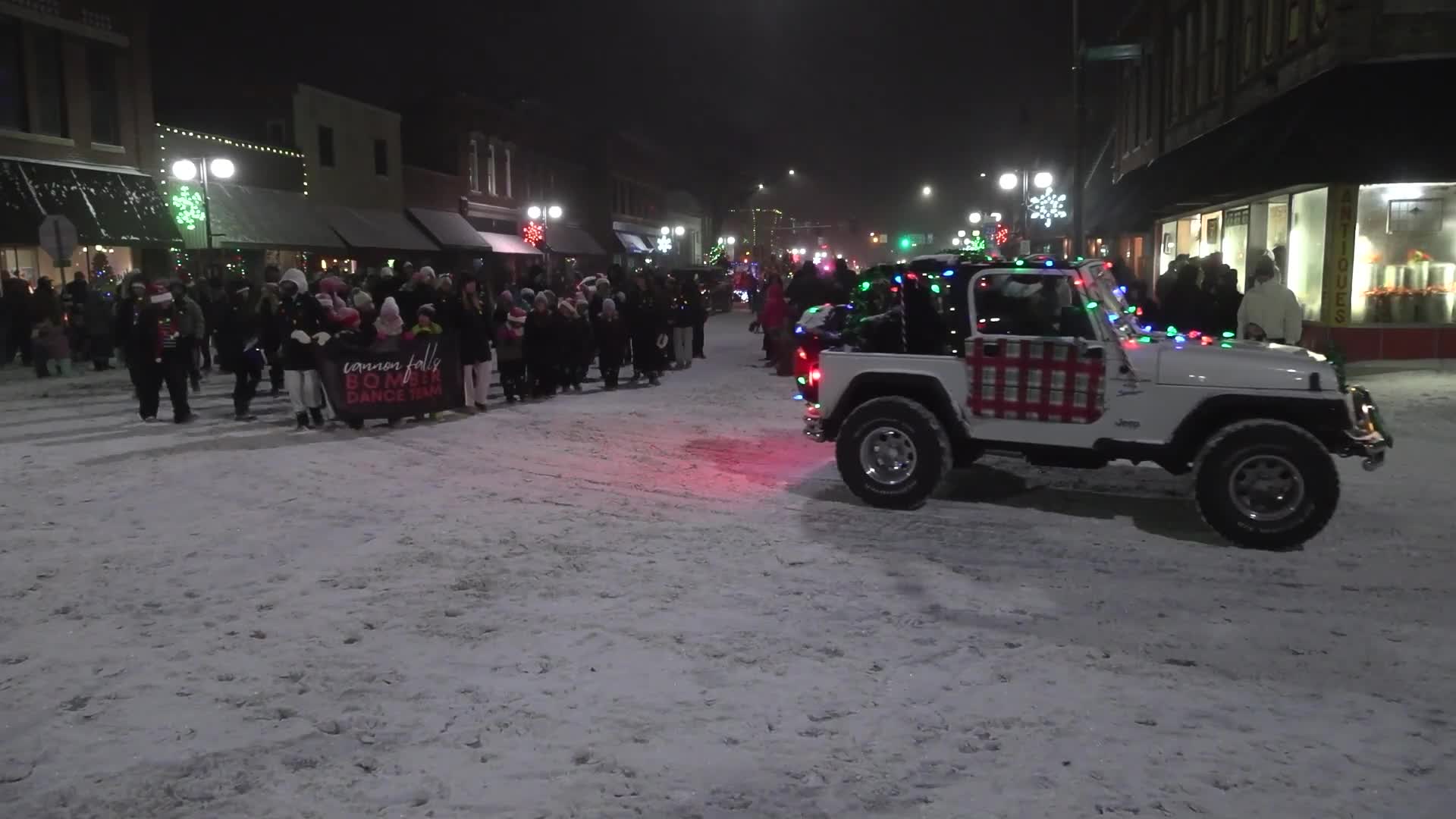 Cannon Falls marks 30th "Deck the Falls" with tree lighting, raffle and tribute to longtime hardware store