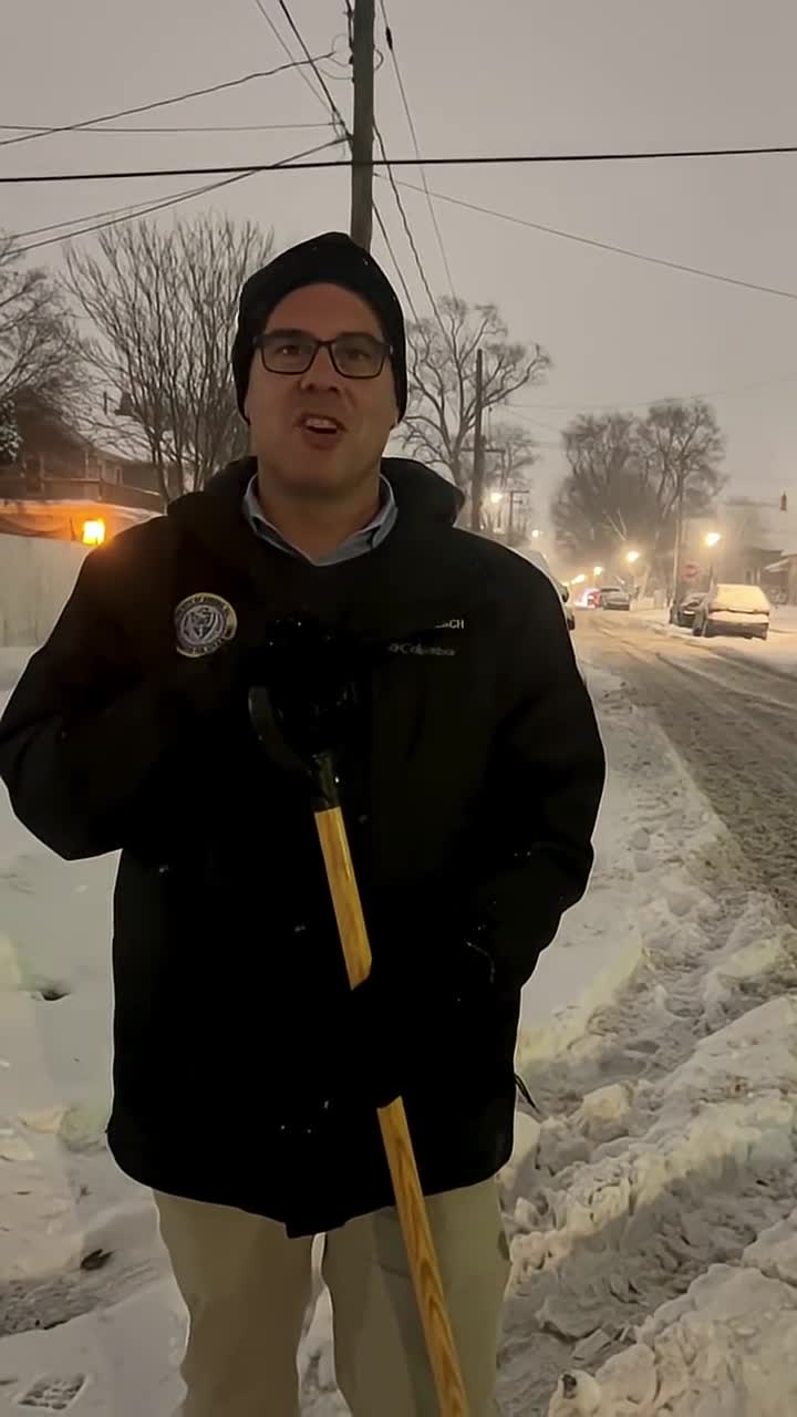 Aurora to ticket cars blocking narrow streets after snow, city spokesperson says