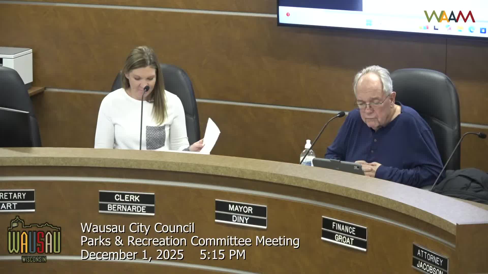 Wausau parks staff install trail speed and 'no swimming' signs; committee discusses pollinator-sensitive mowing