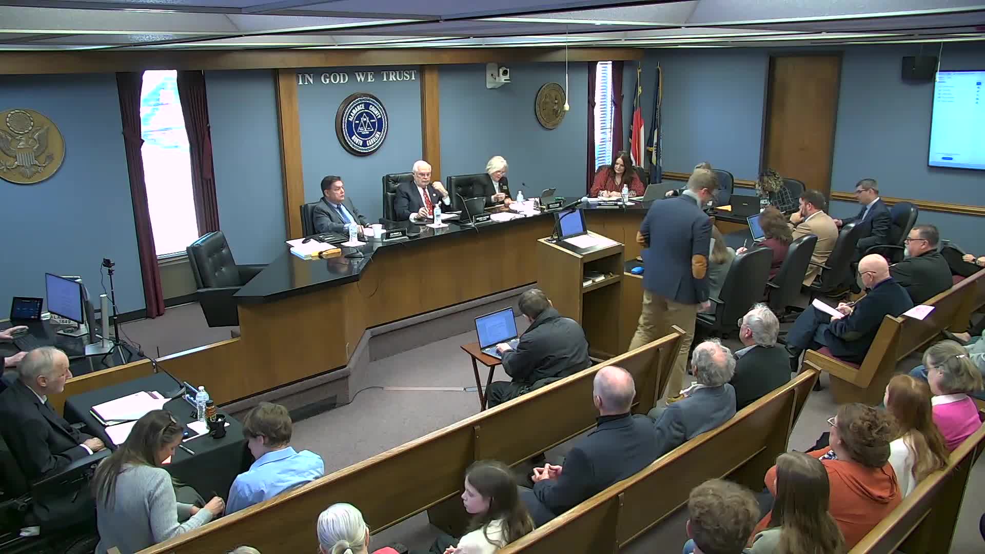 Commissioners authorize county to proceed toward purchase of former Bank of America building for Tourism Development Authority after 3–2 vote