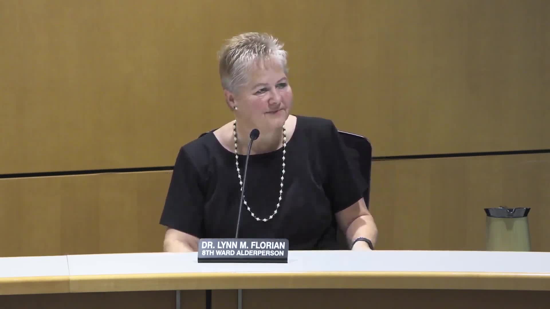 Consultant pitches community solar to Waukegan officials, cites roughly $50,000 annual savings